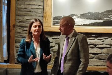 Incontro Referendum moderato dal Sindaco di Sauze d’Oulx. 