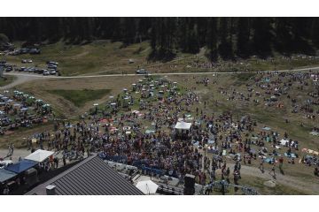 Tre concerti in quota a Sportinia: l'estate 2026 porta la grande musica a 2.000 metri di Sauze d'Oulx.   